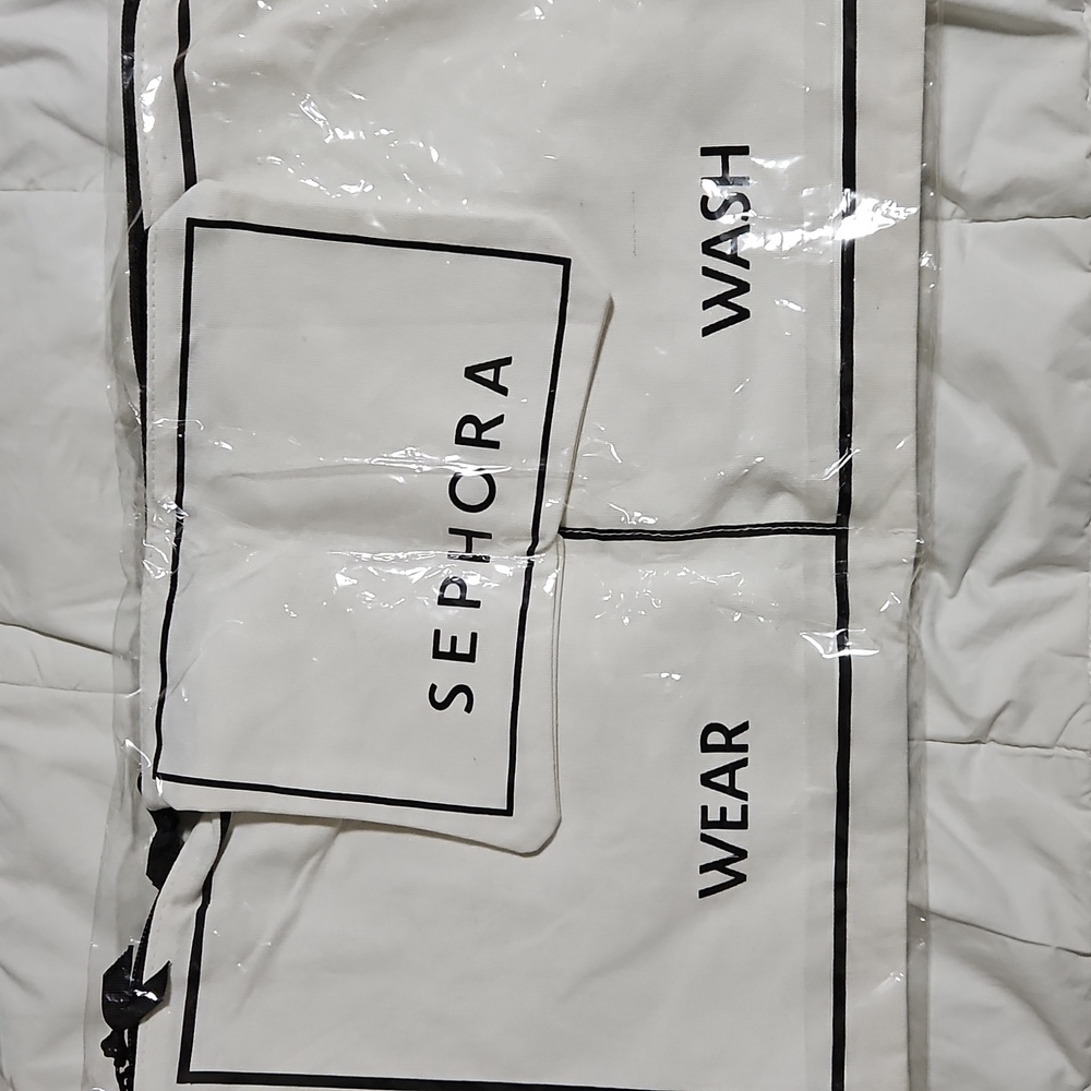 Sephora Merch Bundle - Picture 4 of 8